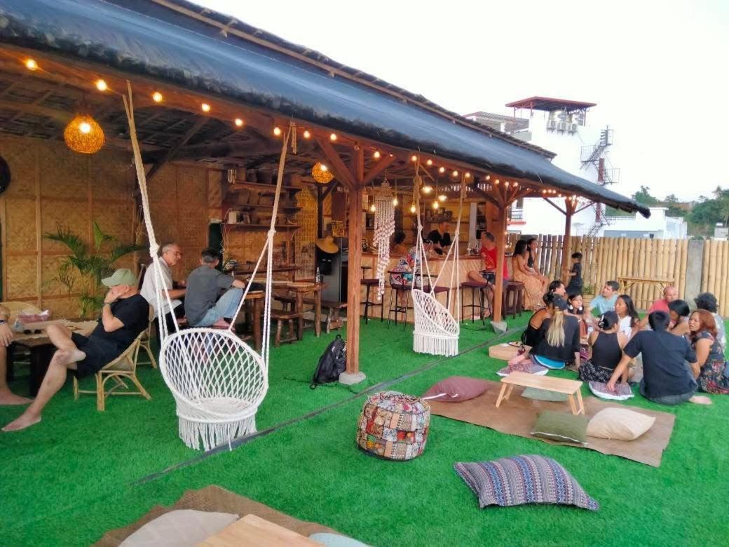 Casa Luntian And Cafe *